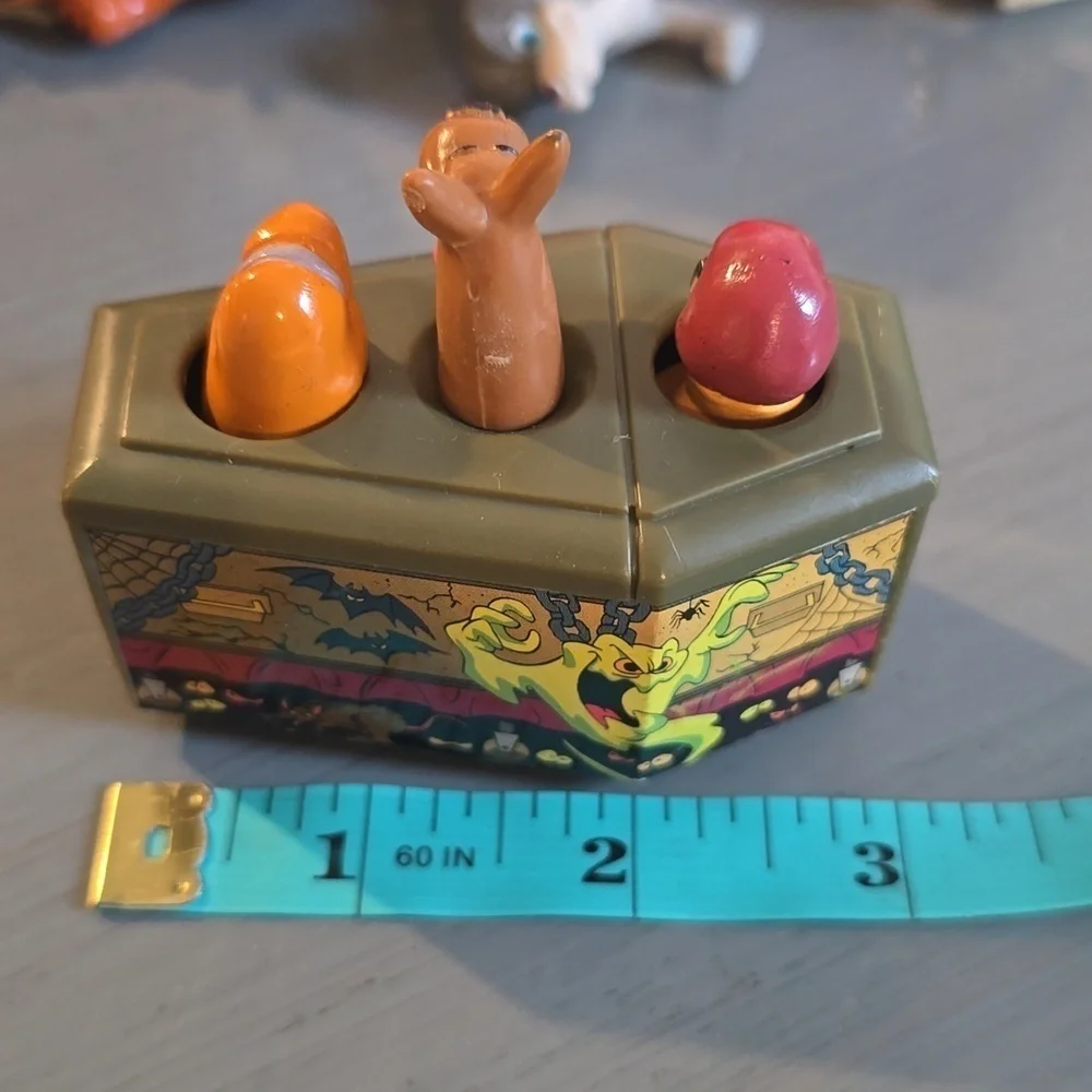 Scooby Doo Vintage Wheeled Coffin Trio Velma Daphne Scooby Burger King